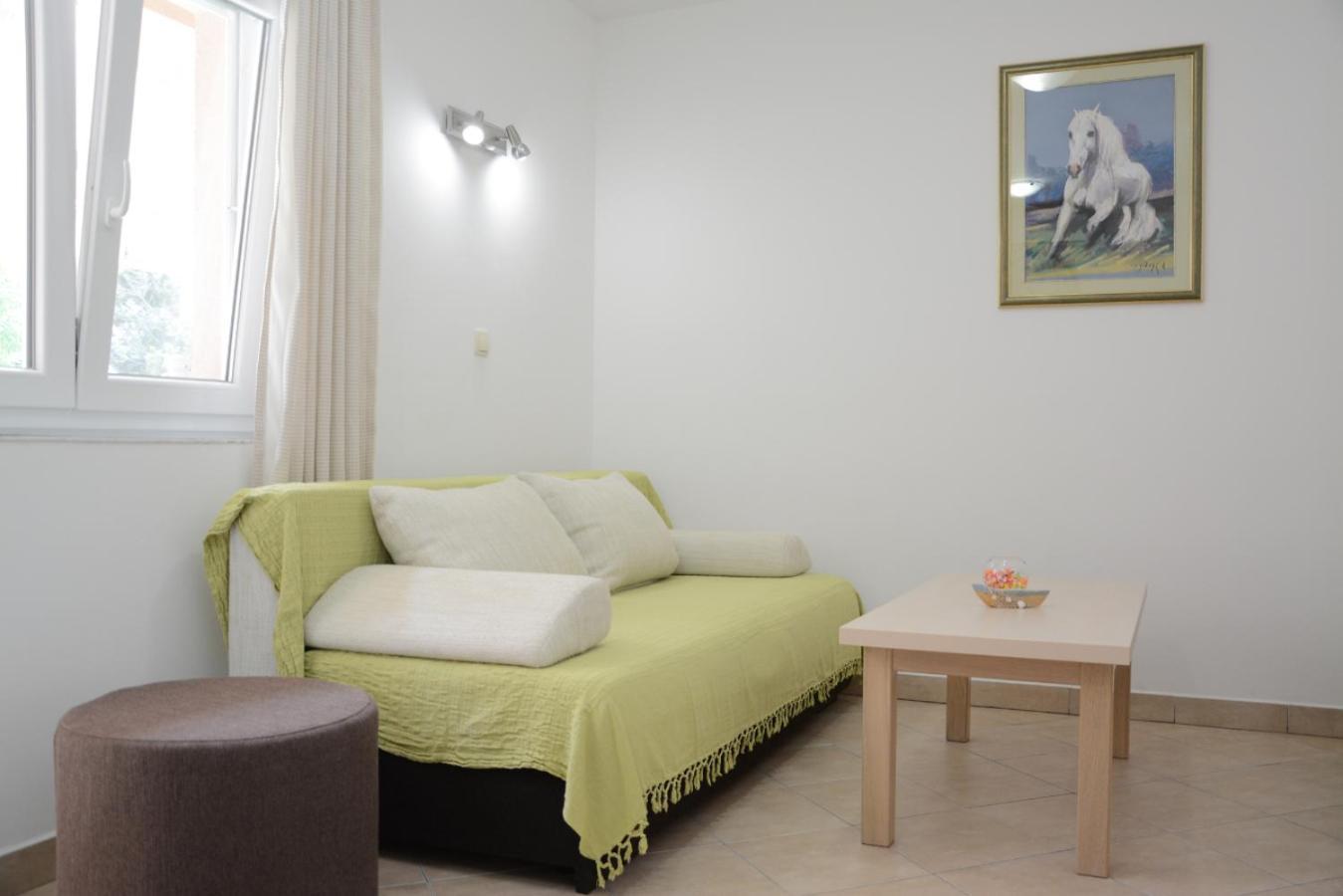 Apartments Marina Ražanac Quarto foto